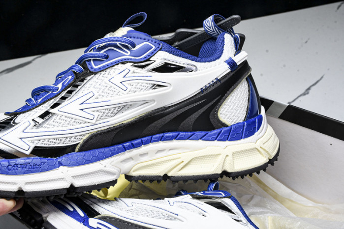 Off-White c/o Virgil Abloh