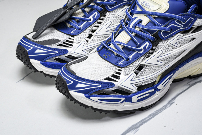 Off-White c/o Virgil Abloh