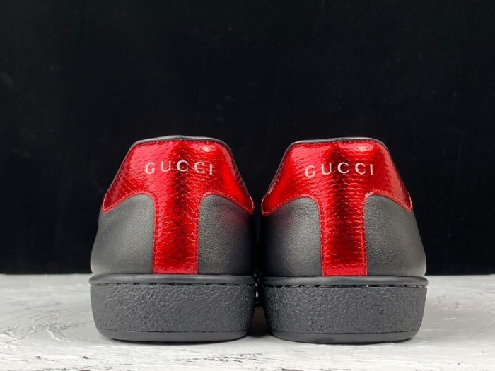 g*u*i ace embroidered low-top sneaker e2271
