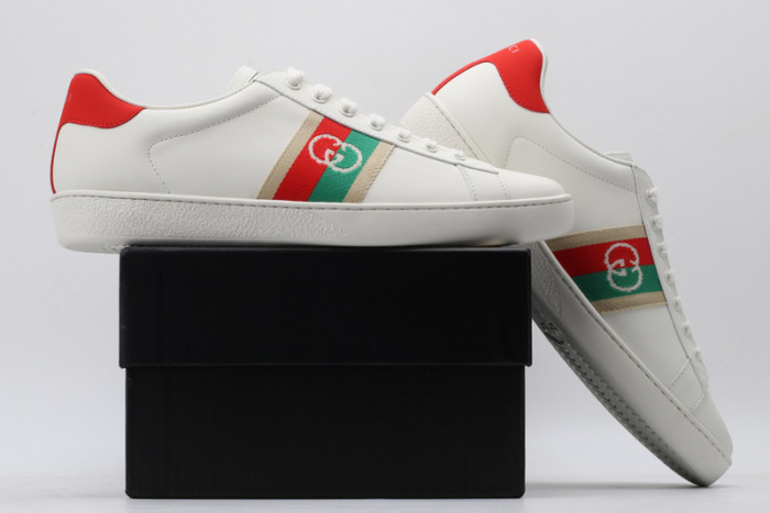 g*u*i ace embroidered low-top sneaker e2327