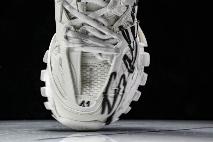 Ba*len*cia*ga TRACK 825417 WDTSC 1000