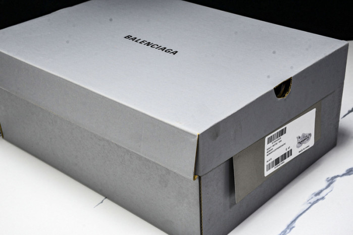 Ba*len*cia*ga TRACK 825417 WDTSC 1000