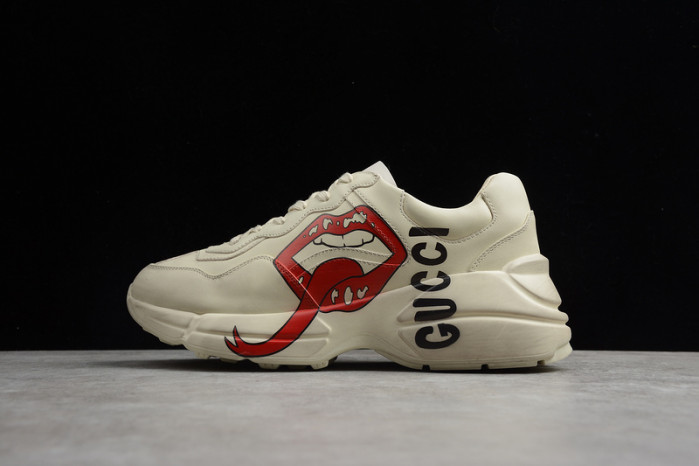 g*u*i ace embroidered low-top sneaker e2279