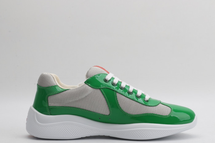 pra*a sneaker p010