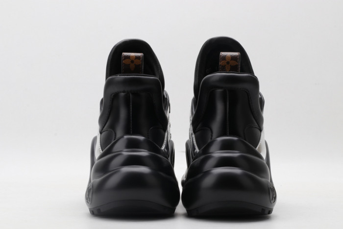 l0vt sneakers