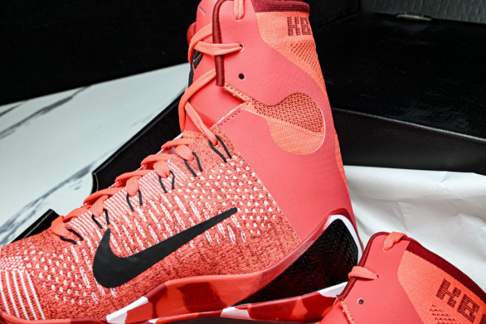 Nike Kobe 9 Protro Christmas - FZ7335-600