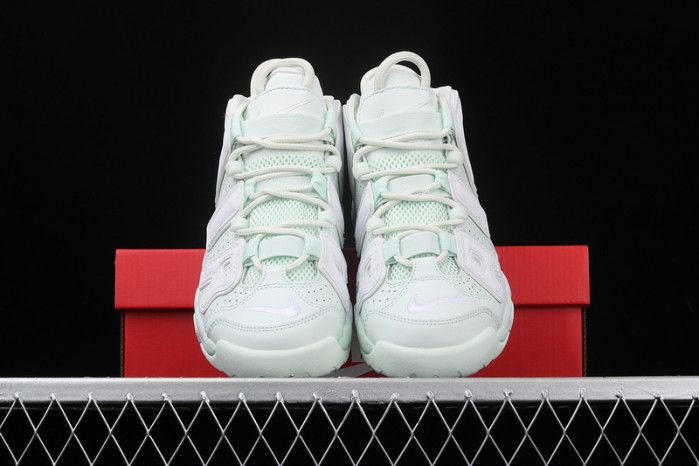 air more uptempo barley green/white 917593-300