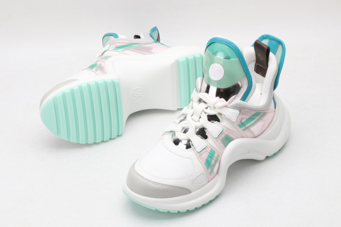 l0vt sneakers