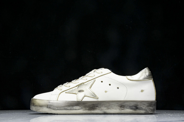 Golden Go*e S*per-Star SNEAKER GG07