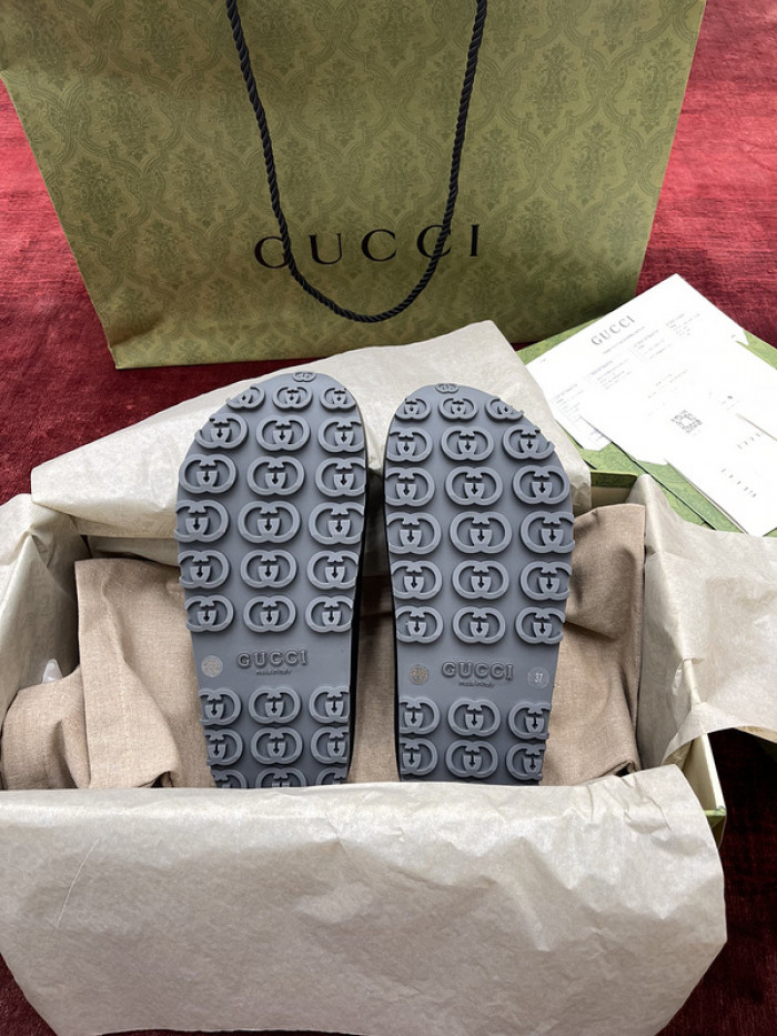 g*u*i sandals d06669