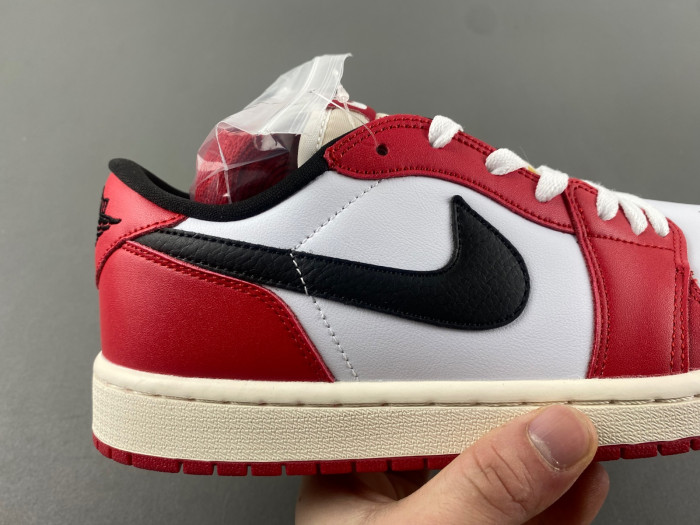 Jordan 1 Low OG "Chicago"HQ6998-600