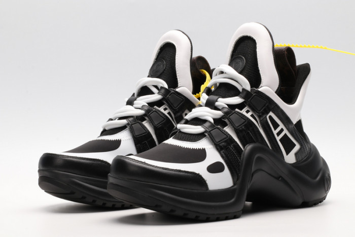 l0vt sneakers