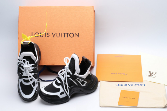 l0vt sneakers