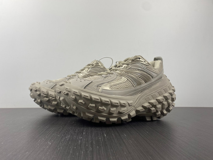 Ba*len*cia*ga defender trainers w2ra6 9700