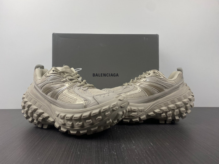 Ba*len*cia*ga defender trainers w2ra6 9700
