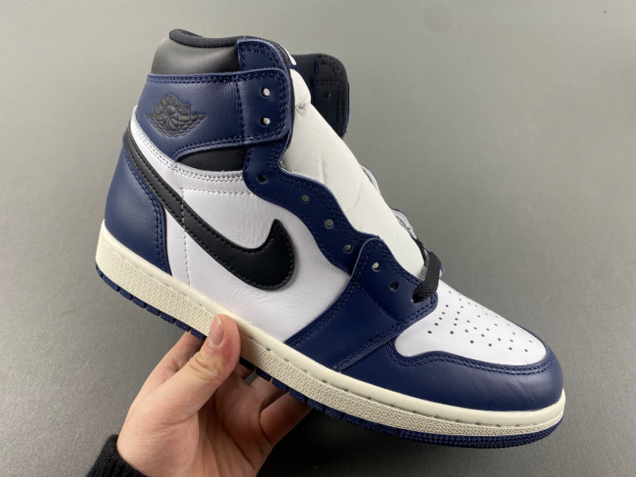 Air Jordan 1 High OG “Midnight Navy” DZ5485-401