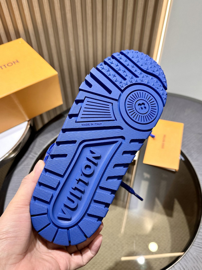 l0vt maxx sneakers