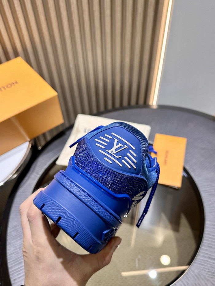 l0vt maxx sneakers