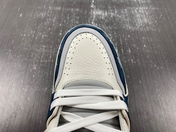 l0vt sneakers