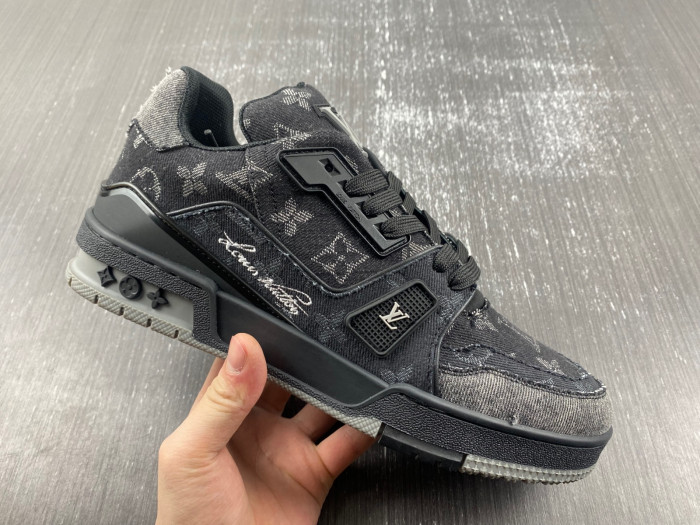 l0vt sneakers