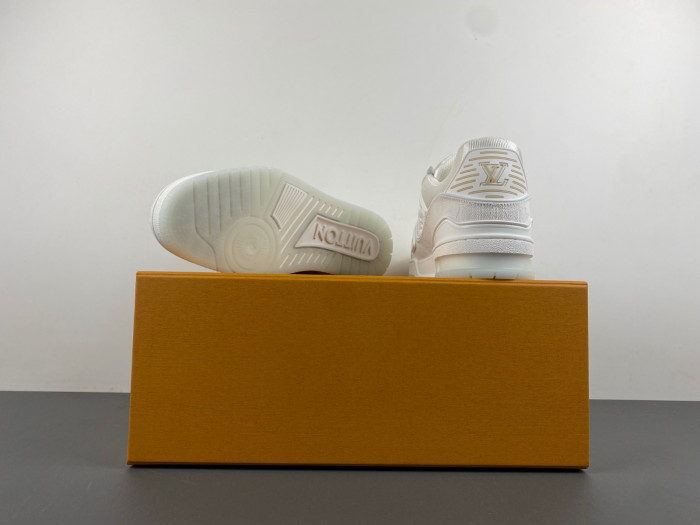 l0vt sneakers