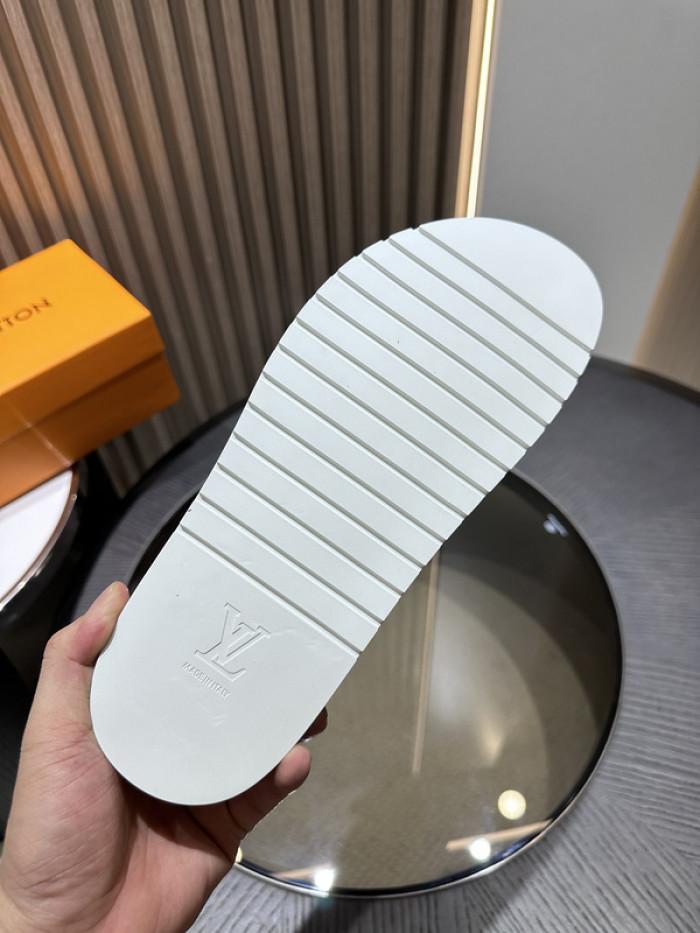 l0vt sneakers