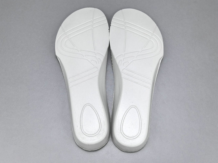 Bo*te*ga Ve*ne*ta BV047