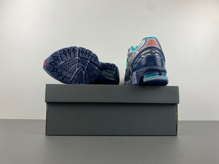 New Balance M1906NCS