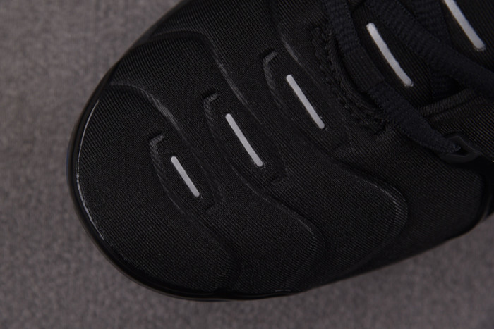 Nike Vapormax Plus Black Red Blue DQ7626-001