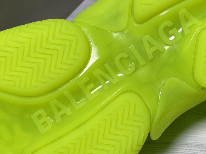 Ba*len*cia*ga triple s ecbl911981c