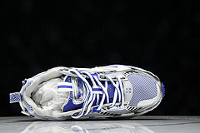 Off-White c/o Virgil Abloh