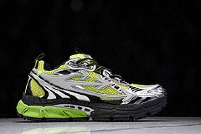 Off-White c/o Virgil Abloh