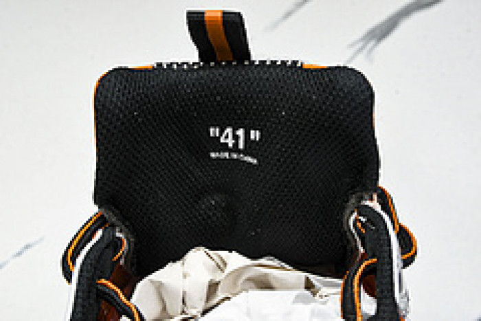 Off-White c/o Virgil Abloh