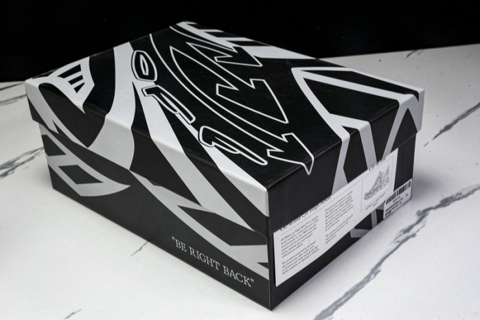 Off-White c/o Virgil Abloh