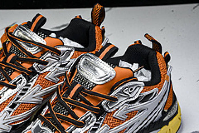 Off-White c/o Virgil Abloh