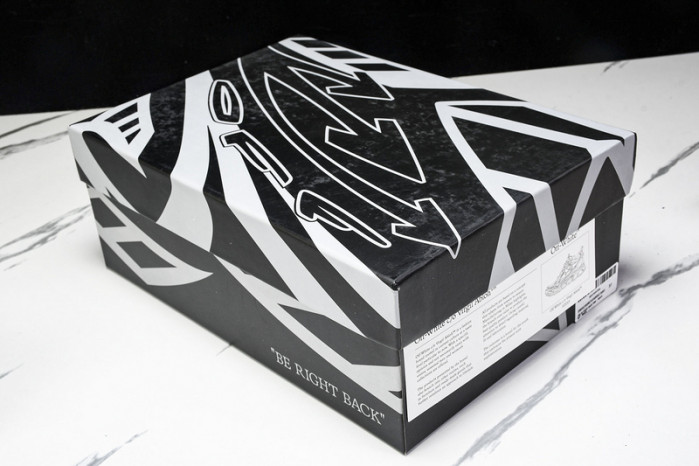 Off-White c/o Virgil Abloh