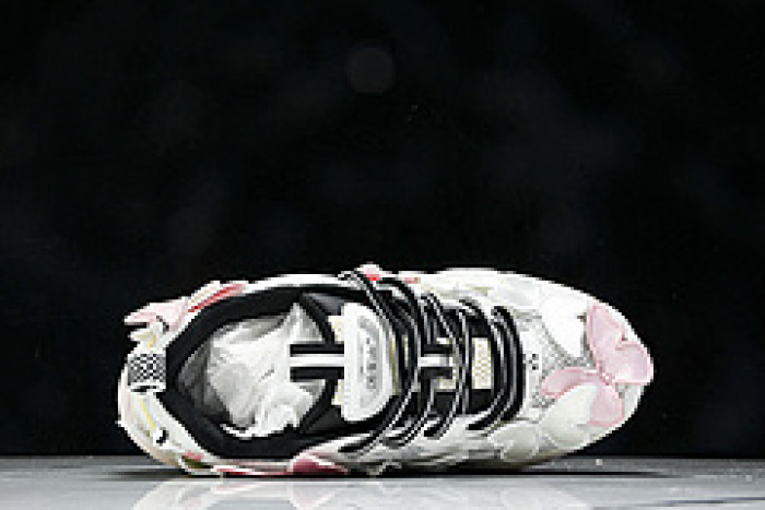 Off-White c/o Virgil Abloh