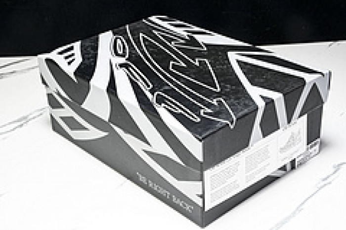 Off-White c/o Virgil Abloh