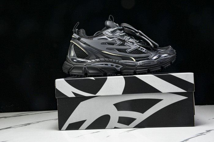 Off-White c/o Virgil Abloh