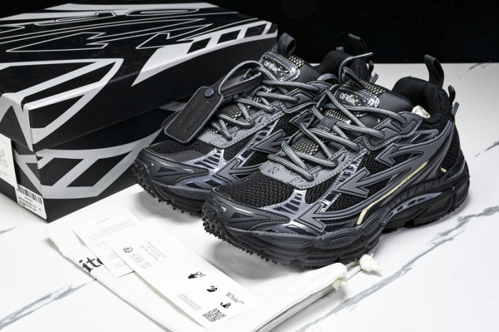 Off-White c/o Virgil Abloh