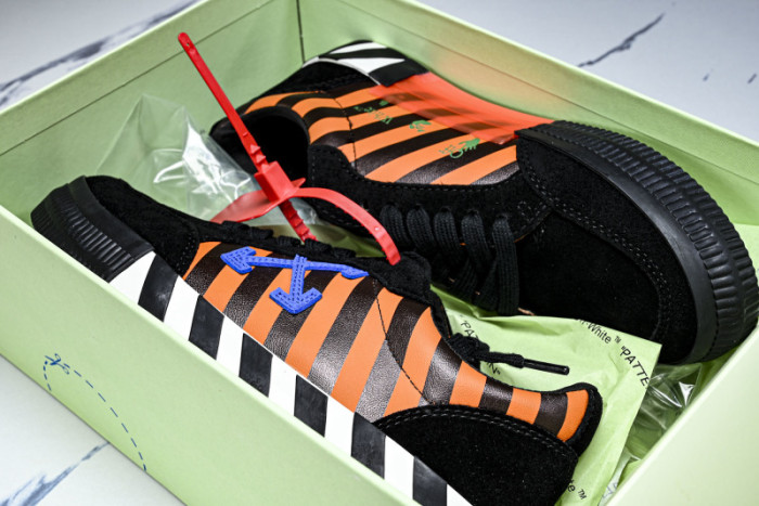 Off-White c/o Virgil Abloh