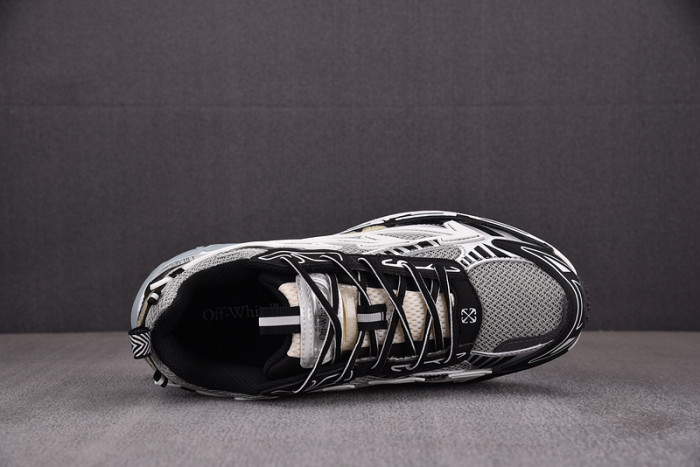 Off-White c/o Virgil Abloh