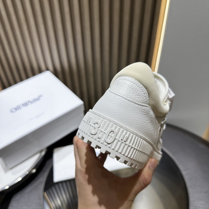 Off-White c/o Virgil Abloh