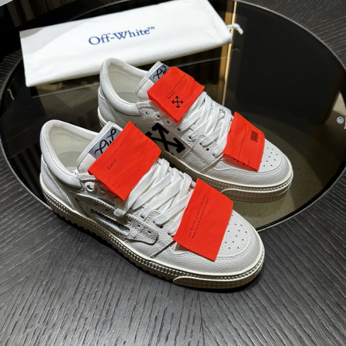 Off-White c/o Virgil Abloh