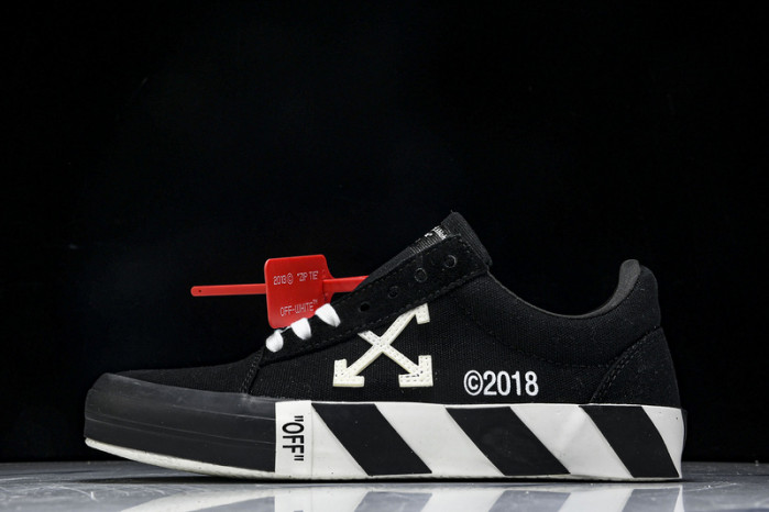 Off-White c/o Virgil Abloh