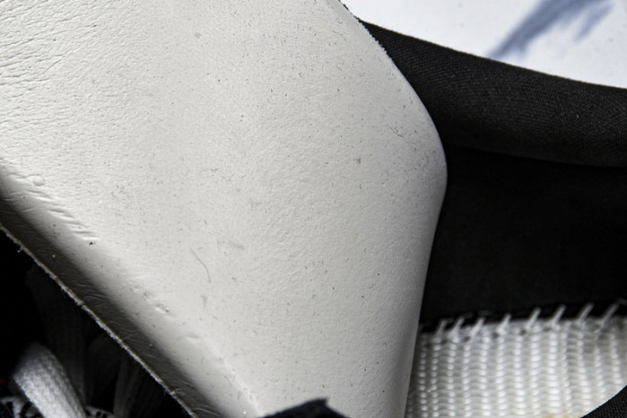 Off-White c/o Virgil Abloh