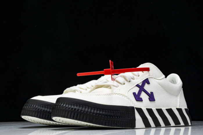 Off-White c/o Virgil Abloh