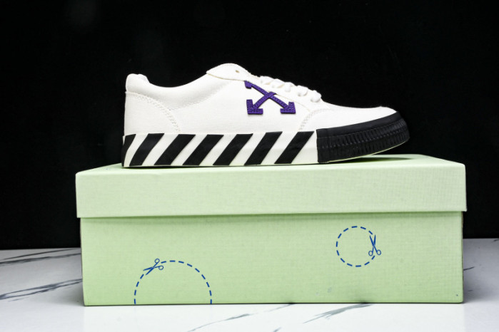 Off-White c/o Virgil Abloh