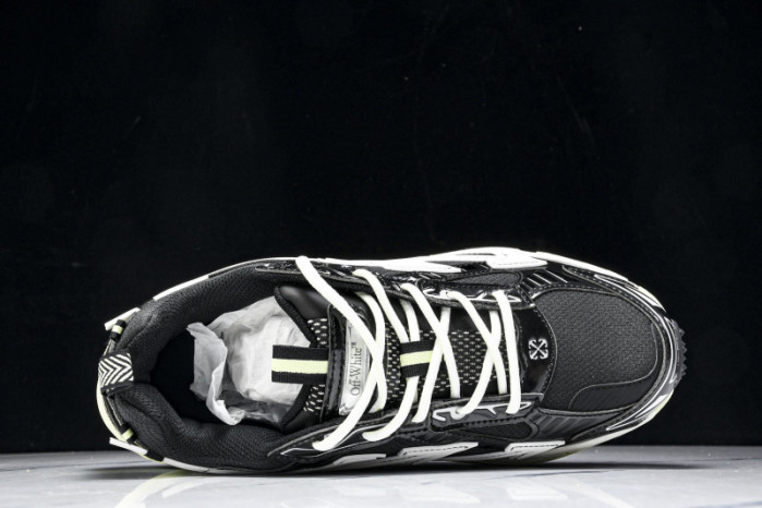 Off-White c/o Virgil Abloh