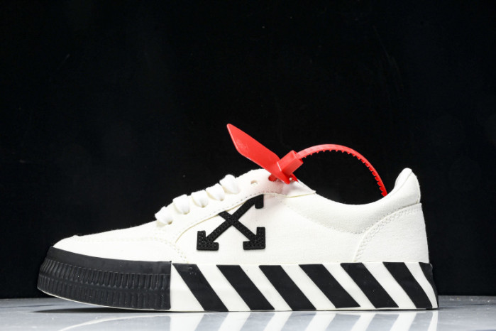 Off-White c/o Virgil Abloh